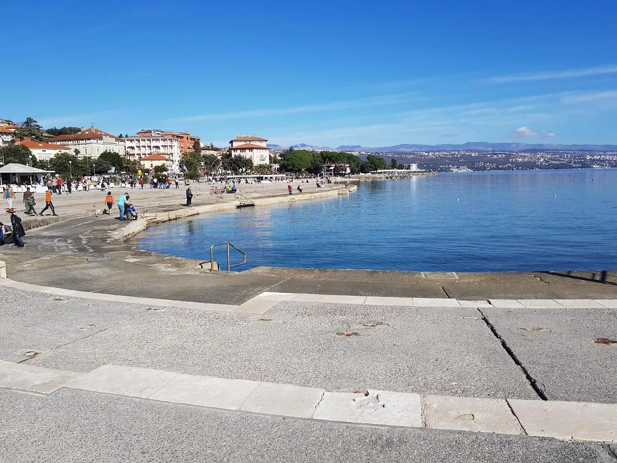 Villa Ella Opatija 0*,