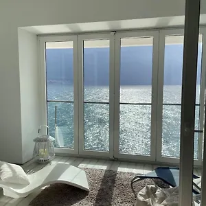  Appartamento First Row To The Sea